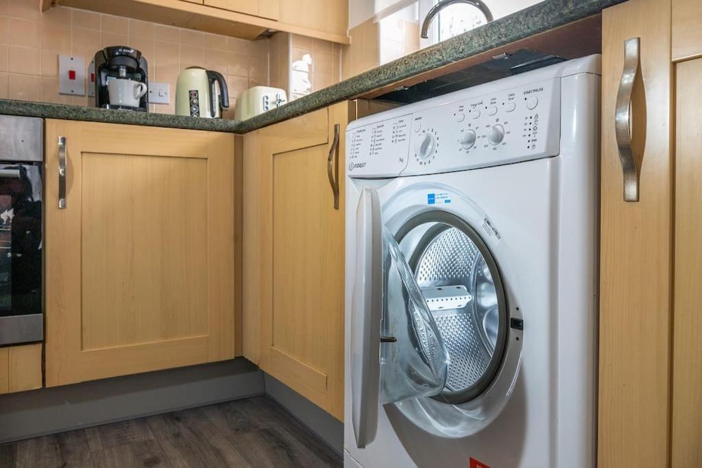 Reading 2-Bed Apartment & Parking Exterior foto